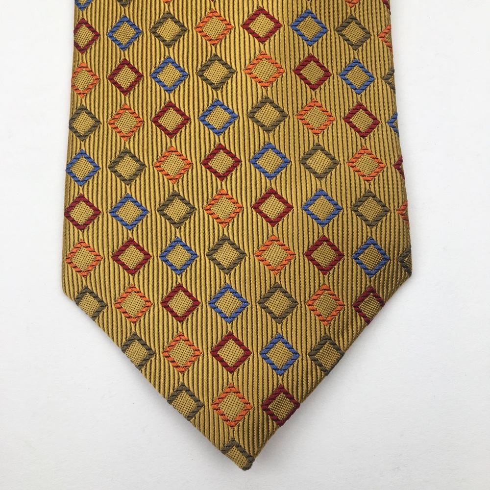 T. Harris London gold diamond 100% silk tie
